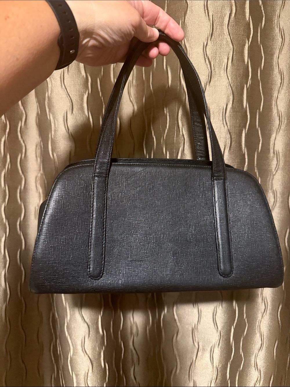 MCM Black Leather Satchel with Gold Logo Plate - Picture 3 of 13